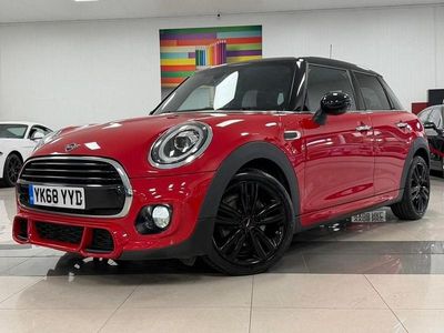 Used Mini Cooper Hatch 136 HP (100 kW) 2018 Red Hatchback