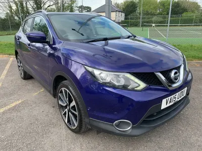Używany Nissan Qashqai Tekna 110 KM (80 kW) 2015 Niebieski SUV