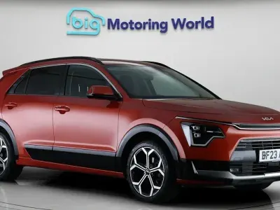 Gebraucht Kia Niro 141 PS (103 kW) 2023 Orange SUV