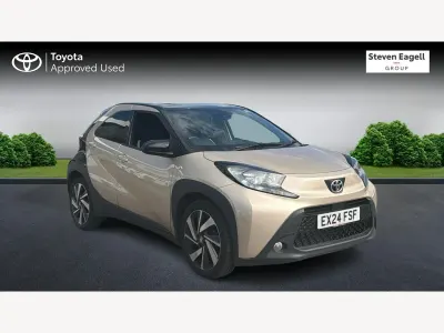 Used Toyota Aygo X 72 HP (52 kW) 2024 Beige SUV