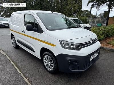 Used Citroën Berlingo 101 HP (74 kW) 2021 White MPV