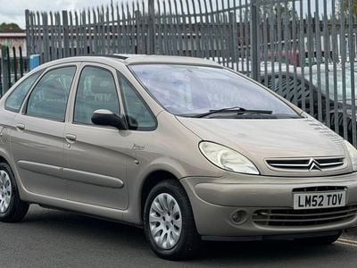 Usado Citroën Xsara Picasso Exclusive 2003 Bege Monovolume