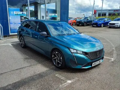Used Peugeot 308 Allure Premium 128 HP (94 kW) 2023 Blue Estate