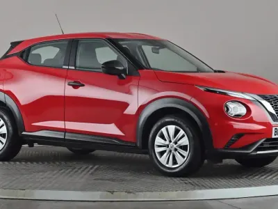 Używany Nissan Juke Visia 114 KM (83 kW) 2023 Czerwony SUV