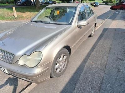 Mercedes C180