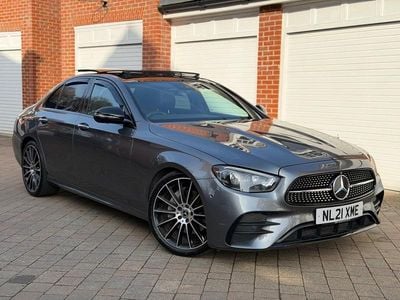 Begagnad Mercedes E220 AMG line 2021 Grå Sedan