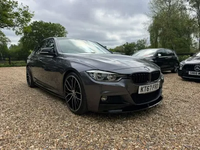 Begagnad BMW 330e M Sport 2018 Grå Sedan