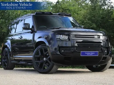 Used Land Rover Defender SE Dynamic 295 HP (216 kW) 2021 SUV