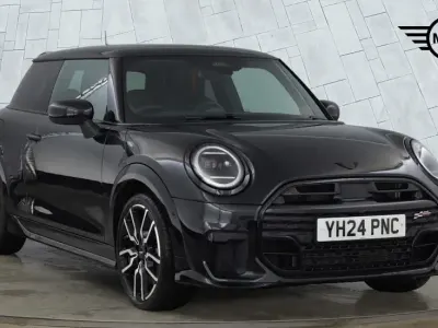 Używany Mini Cooper Hatch 154 KM (113 kW) 2024 Czarny Hatchback