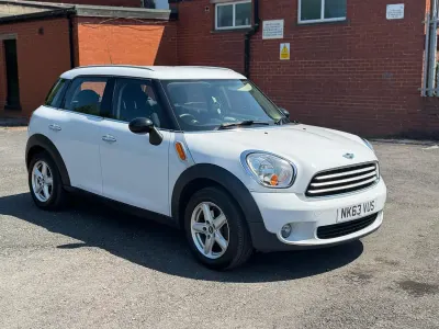 Used Mini Cooper D 2013 White Hatchback