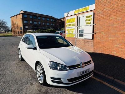 Used VW Golf VII Match 105 HP (77 kW) 2015 White Hatchback