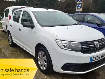 Gebraucht Dacia Sandero Essentiel 90 PS (66 kW) 2019 Weiß Kleinwagen