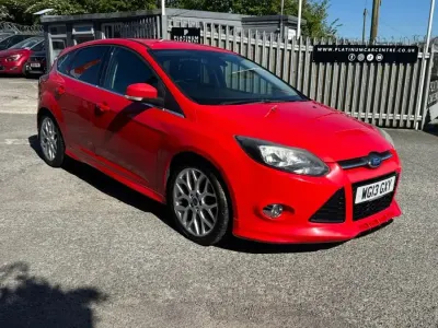 Used Ford Focus Zetec 115 HP (84 kW) 2013 Red Hatchback