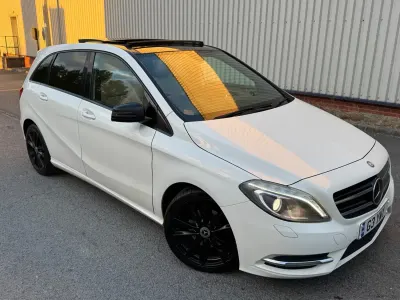 Begagnad Mercedes B180 2013 Vit Minibuss