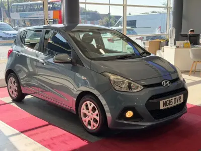 Used Hyundai i10 SE 67 HP (49 kW) 2015 Blue Hatchback