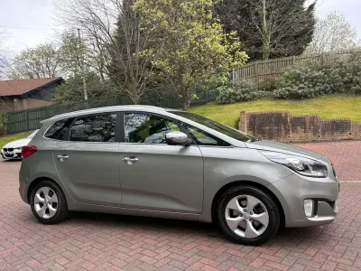Used Kia Carens