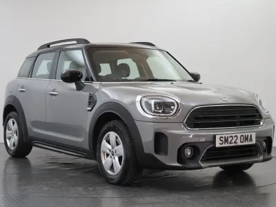 Usado Mini Cooper Countryman Classic 134 CV (98 kW) 2022 Gris SUV