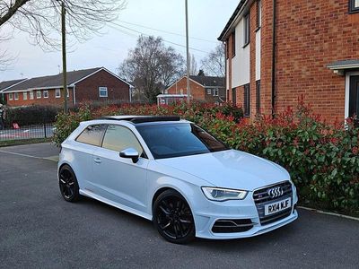 Used Audi S3 Sportback 300 HP (220 kW) 2014 White Hatchback
