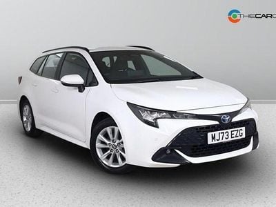 Used Toyota Corolla 140 HP (102 kW) 2023 White Estate