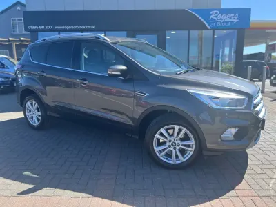 Używany Ford Kuga Zetec 120 KM (88 kW) 2018 Szary SUV