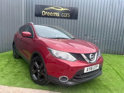 Used Nissan Qashqai N-Connecta 115 HP (84 kW) 2016 Red SUV