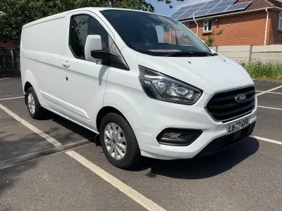 Used Ford Transit Custom Limited 130 HP (95 kW) 2023 White Van