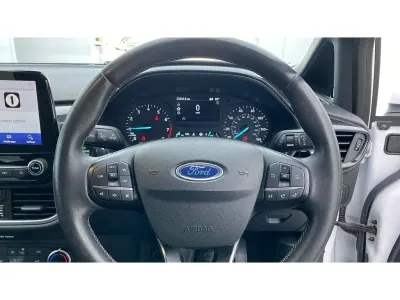 Używany Ford Fiesta Active 125 KM (91 kW) 2021 Biały Hatchback