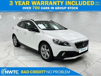 White Used 2014 Volvo V40 Hatchback | £6,095 (Fair price)
