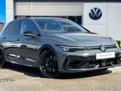 Second-hand VW Golf VIII R 333 CP (244 kW) 2026 Gri Hatchback