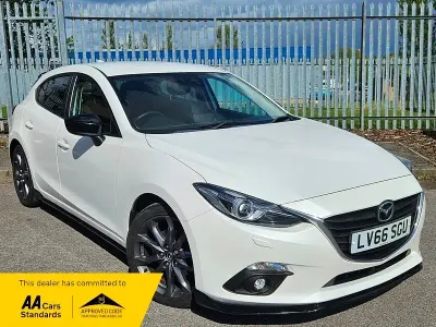 Używany Mazda 3 Inclusive 121 KM (88 kW) 2016 Biały Hatchback