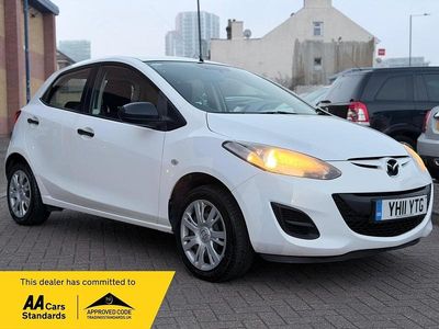 Used Mazda 2 2011 White Hatchback