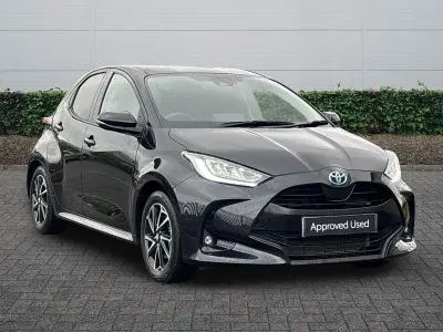 Used Toyota Yaris Design 116 HP (85 kW) 2023 Black Hatchback
