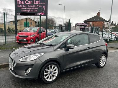 Used Ford Fiesta Titanium 125 HP (91 kW) 2018 Grey Hatchback