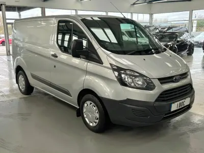Używany Ford Transit Custom 105 KM (77 kW) 2017 Srebrny Van