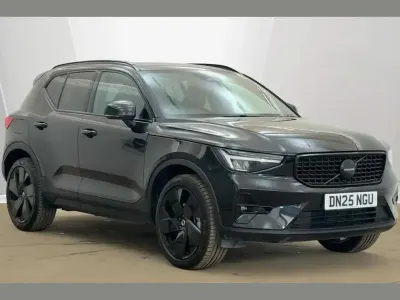 New Volvo XC40 Plus 161 HP (118 kW) 2025 Black SUV