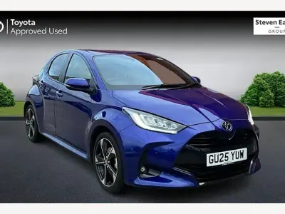 Used Toyota Yaris 131 HP (96 kW) 2025 Blue Hatchback