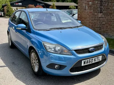 Used Ford Focus Titanium 110 HP (80 kW) 2010 Blue Hatchback