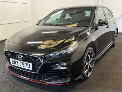 Begagnad Hyundai i30 250 HK (183 kW) 2019 Svart Halvkombi