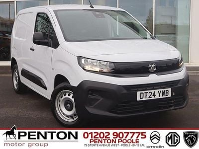 White Used 2024 Vauxhall Combo S MPV | £13,990 (Fair price)