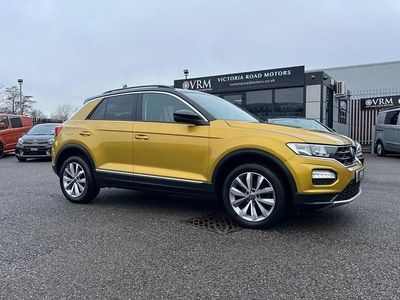 Used VW T-Roc Design 115 HP (84 kW) 2020 Yellow SUV