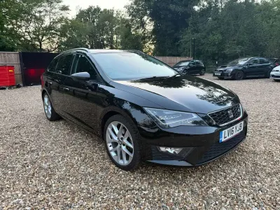 Usado Seat Leon FR 150 CV (110 kW) 2016 Negro Familiar
