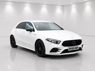 Begagnad Mercedes A180 AMG line 116 HK (85 kW) 2018 Vit Halvkombi