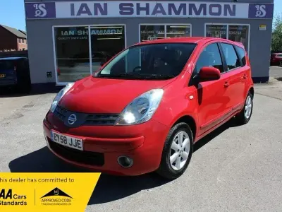 Begagnad Nissan Note Acenta 2008 Röd Halvkombi