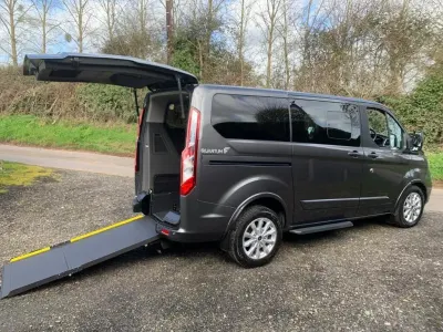 Used Ford Tourneo Custom Titanium 130 HP (95 kW) 2021 Grey Van