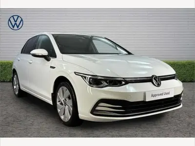 Used VW Golf VIII Style 147 HP (108 kW) 2021 White Hatchback
