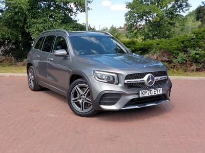 Mercedes GLB220
