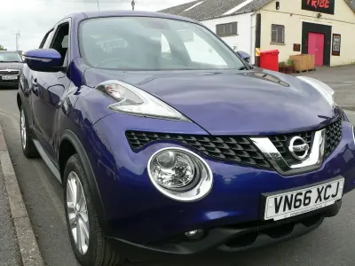 Usado Nissan Juke N-Connecta 110 HP (80 kW) 2016 Azul SUV