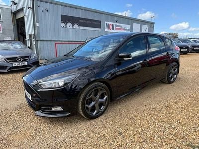 Used Ford Focus ST 185 HP (136 kW) 2016 Black Hatchback
