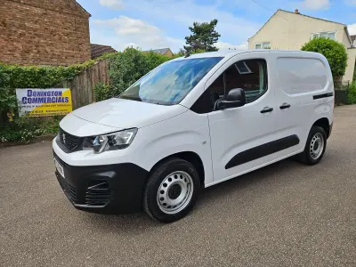 Used Peugeot Partner Premium 131 HP (96 kW) 2024 White MPV