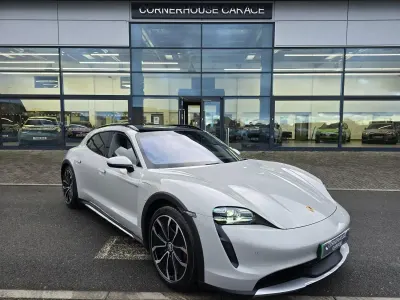 Begagnad Porsche Taycan Cross Turismo 419 kW (571 HK) 2021 Grå Kombi